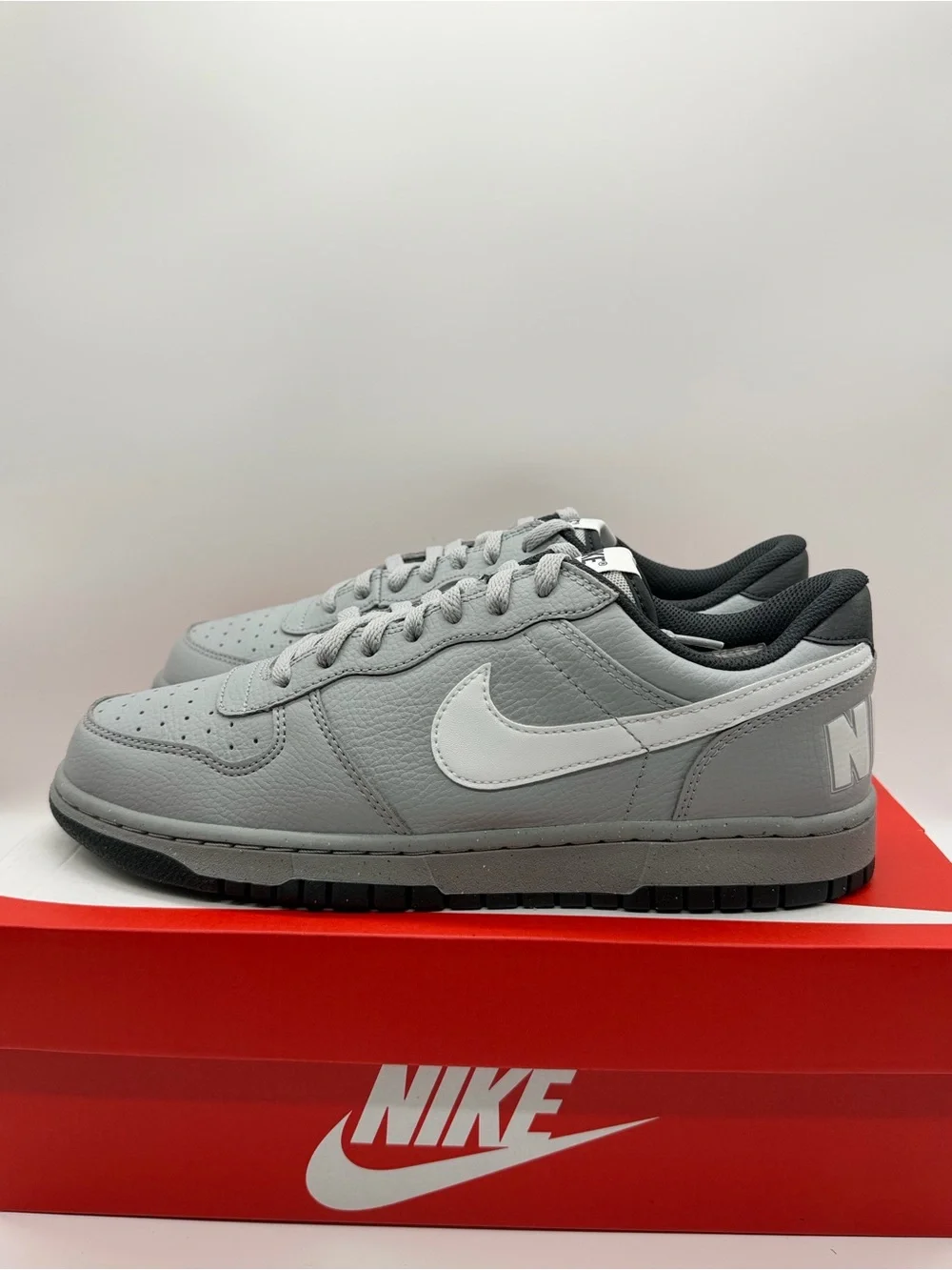 Nike Big Low Smoke Grey 355152-017 Men’s Size 9.5